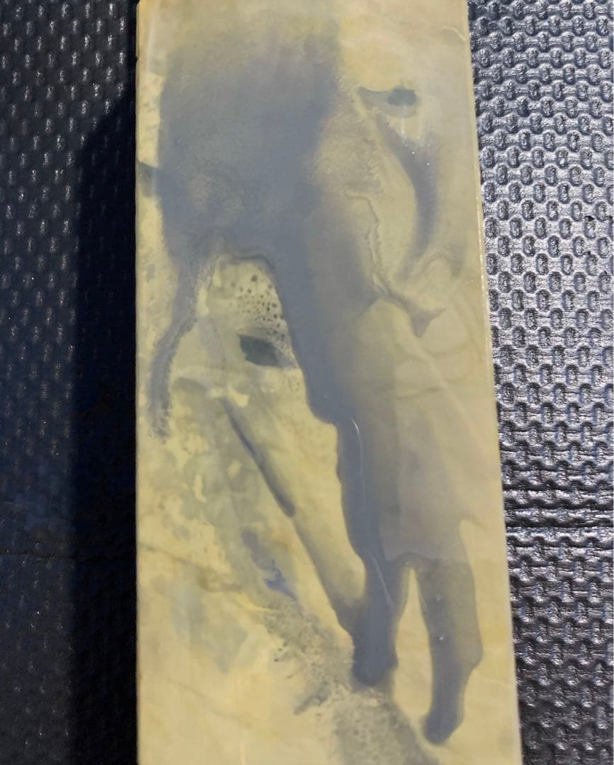 天然砥石　正本山　浅黄　カラス　仕上げ砥石　台付き