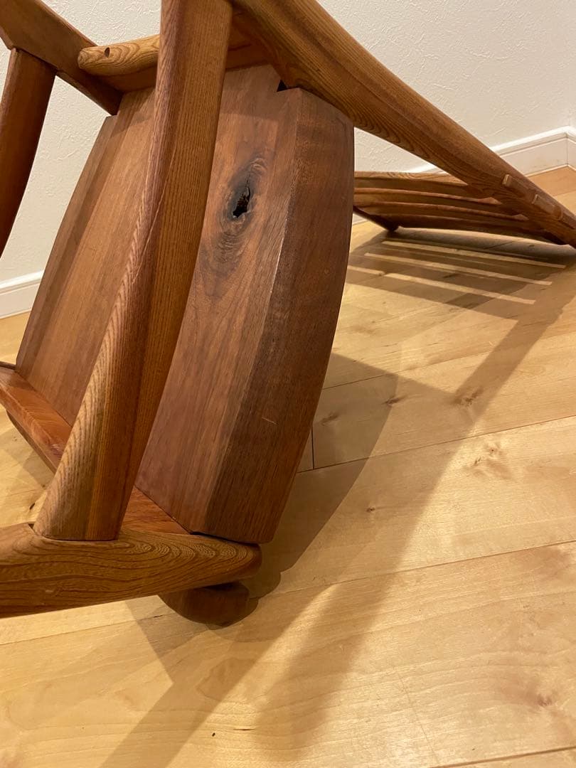 木製　モダンチェア