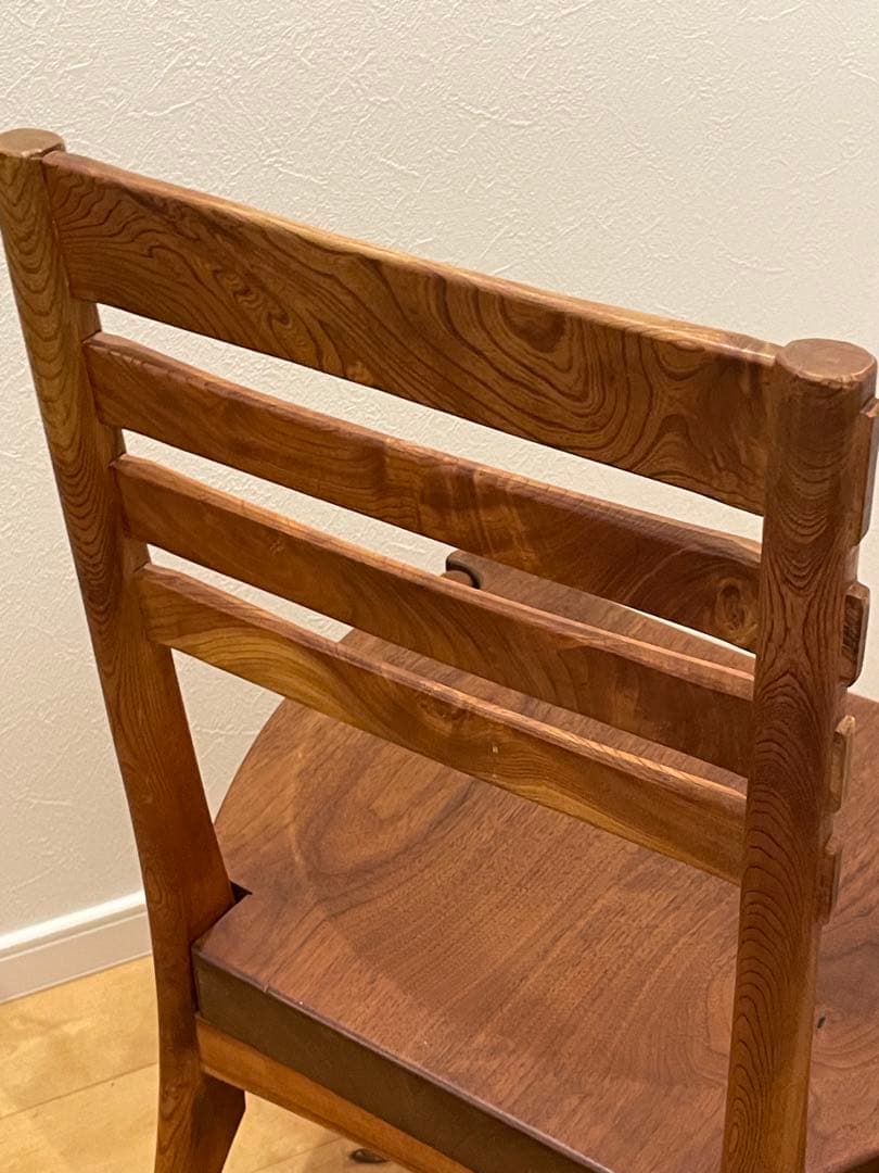 木製　モダンチェア