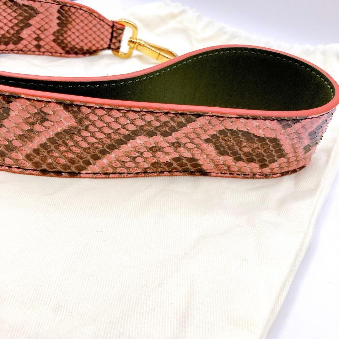 FENDI✨フェンディ　ショルダー　ストラップユー　パイソン　ピンク系　バッグ用
