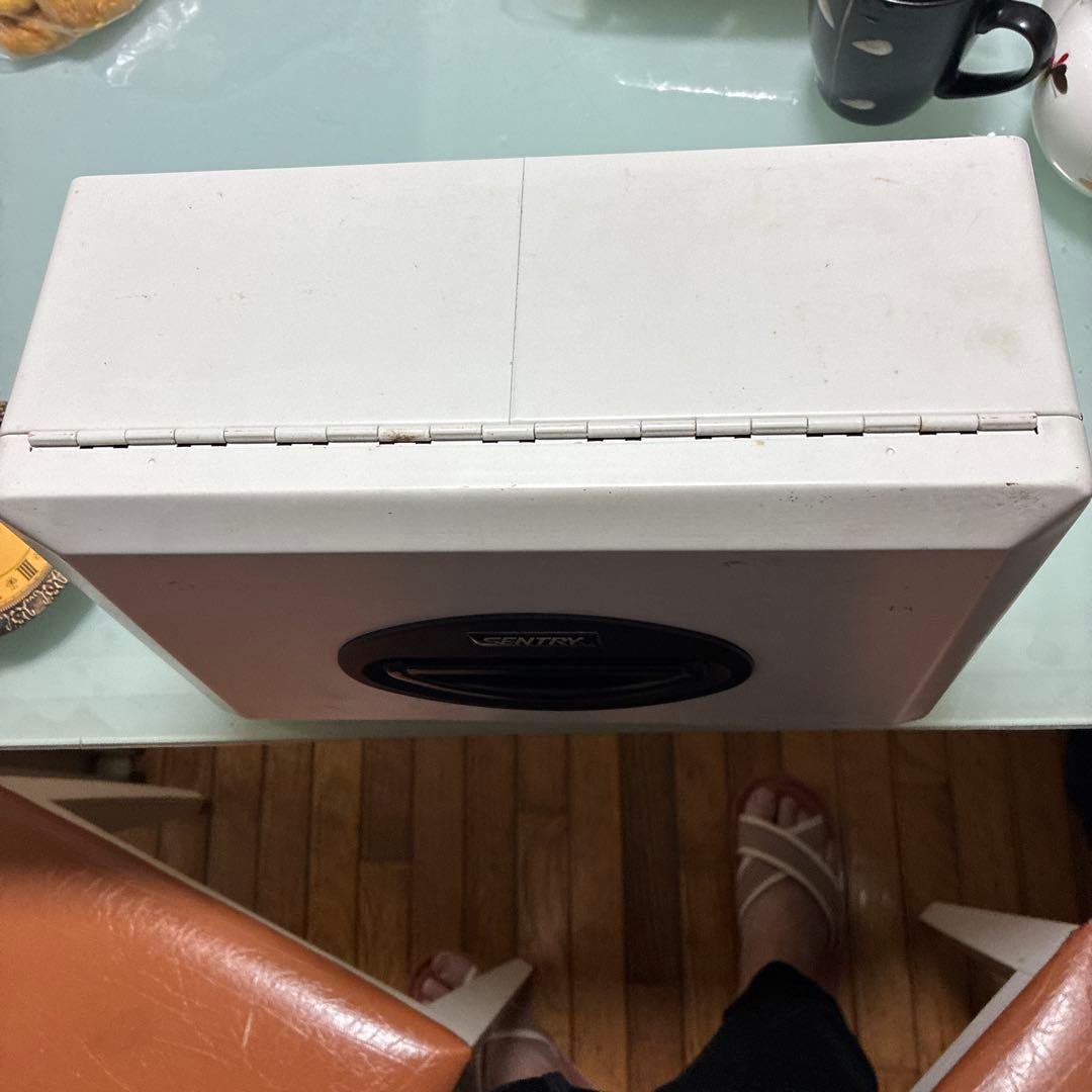 SENTRY A58-32 ダイヤルロックキャッシュボックス