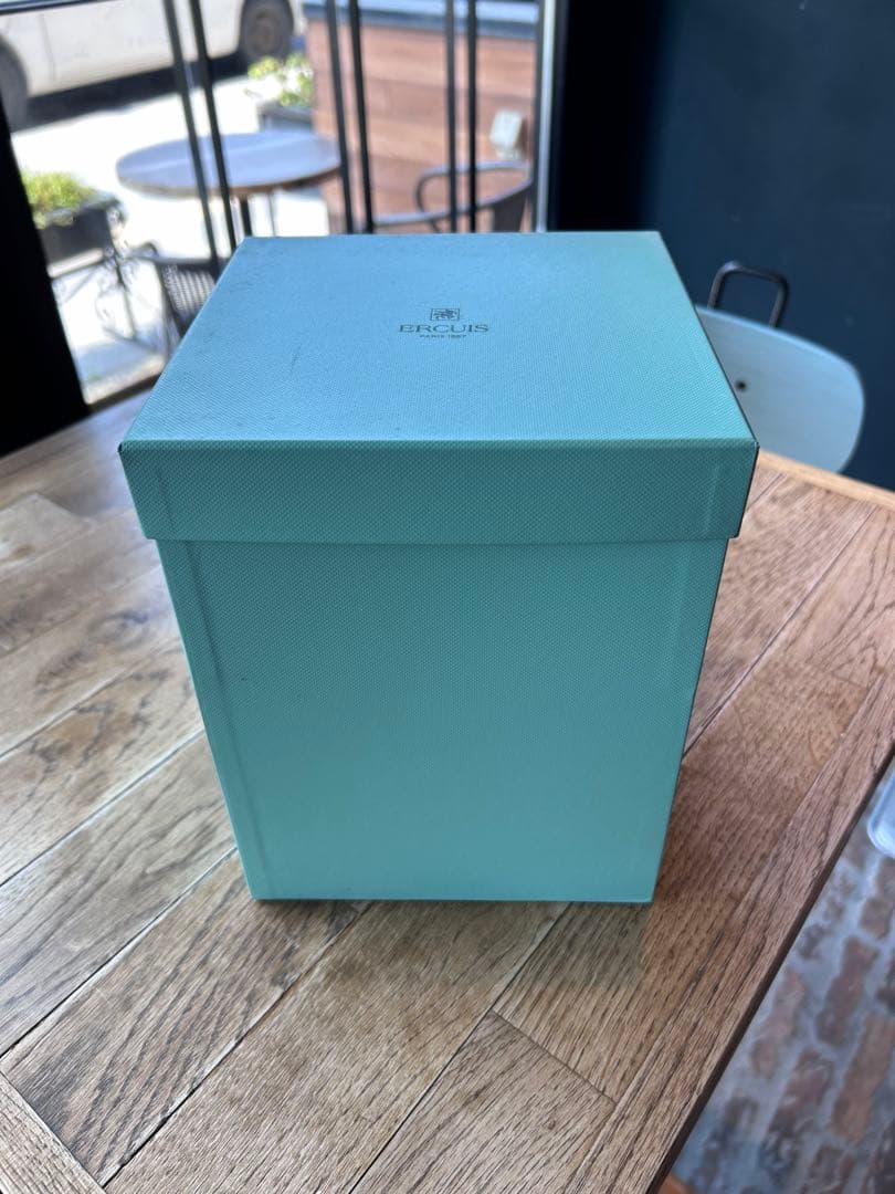 マカロンタワー6皿、フランス・エルキューイ