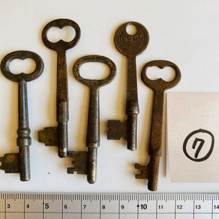 ⑦  アメリカ　アンティーク鍵5点セット　在庫セール