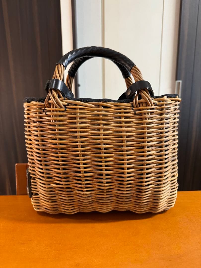 【あきあき】ebagos ポケット付バスケットBLACK