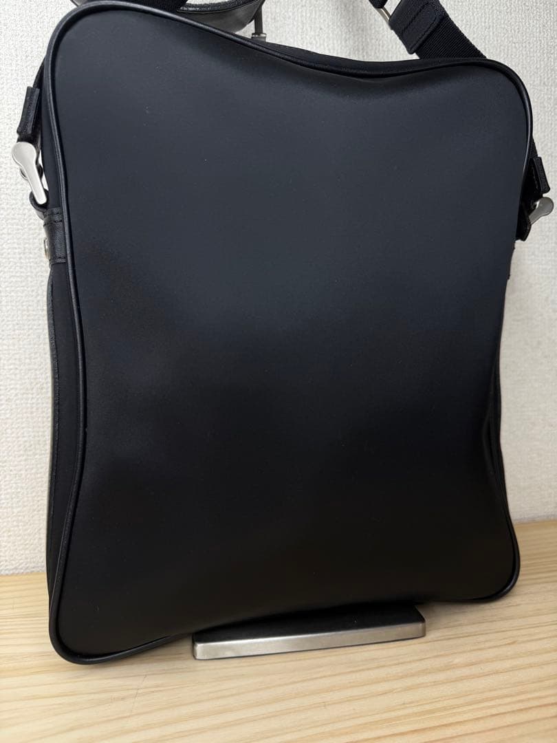 超美品✨ BURBERRY バーバリー　ショルダーバッグ　黒　A4収納　ナイロン