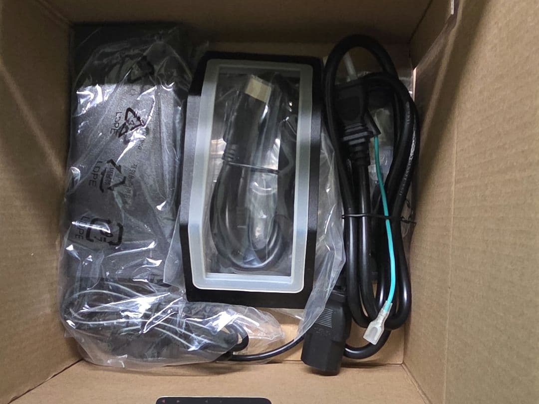 MINISFORUM ミニPC UM690 ジャンク メモリー SSD無し