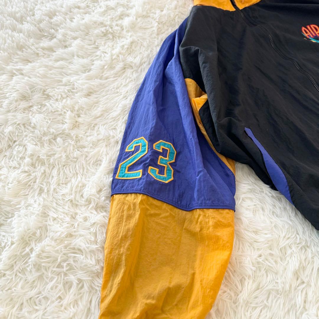 NIKE ナイキエアジョーダン　ナイロンジャケット　Ｌ　マルチカラー