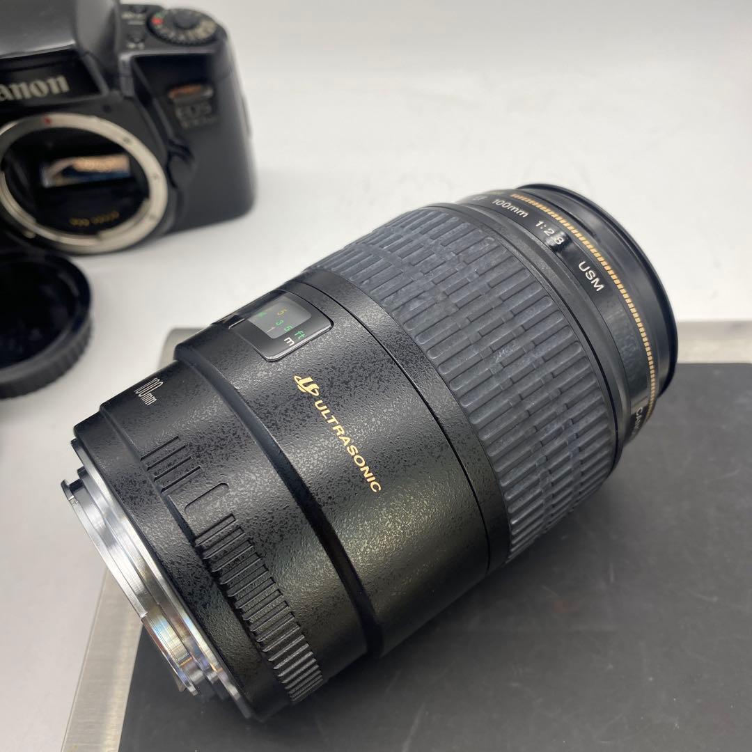 Canonカメラ　レンズ　ストロボ　セルフ