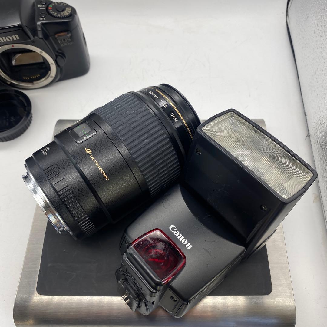 Canonカメラ　レンズ　ストロボ　セルフ