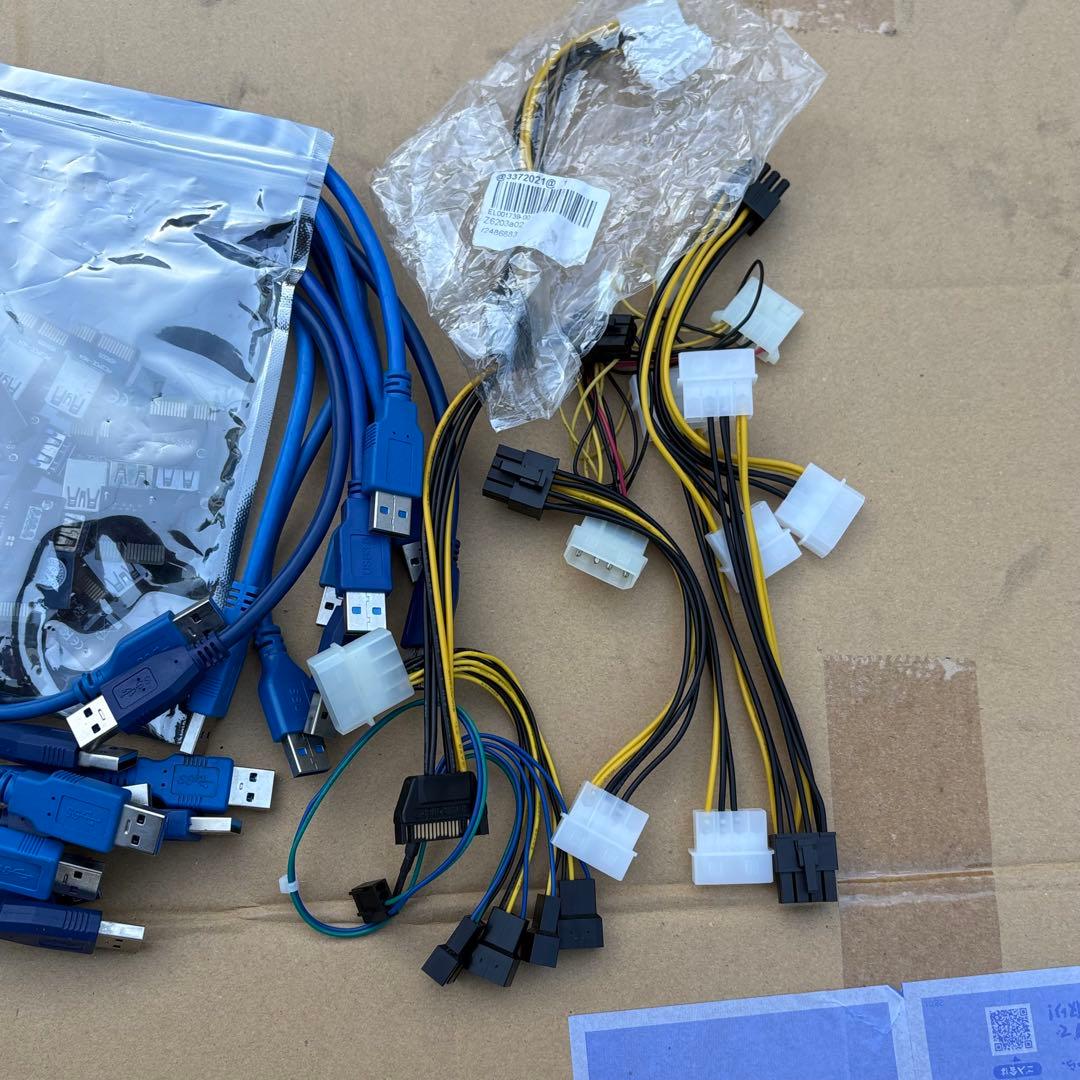 未確認中心 PCIE 1X to 16X ライザーカード 36セット ケーブル等