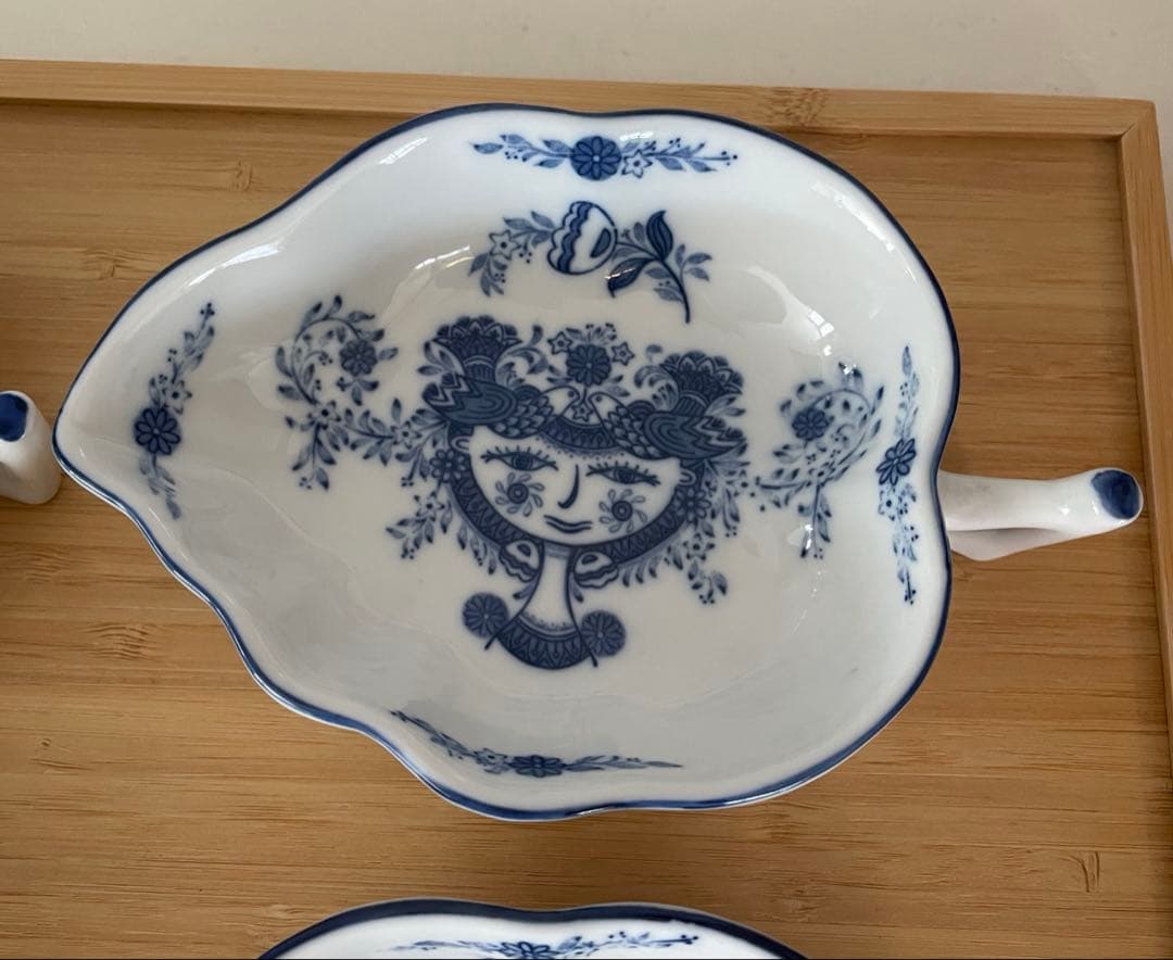 ☆未使用☆アーティスティックセイトー•フラワーチャイルド/リーフ型ディッシュ☆