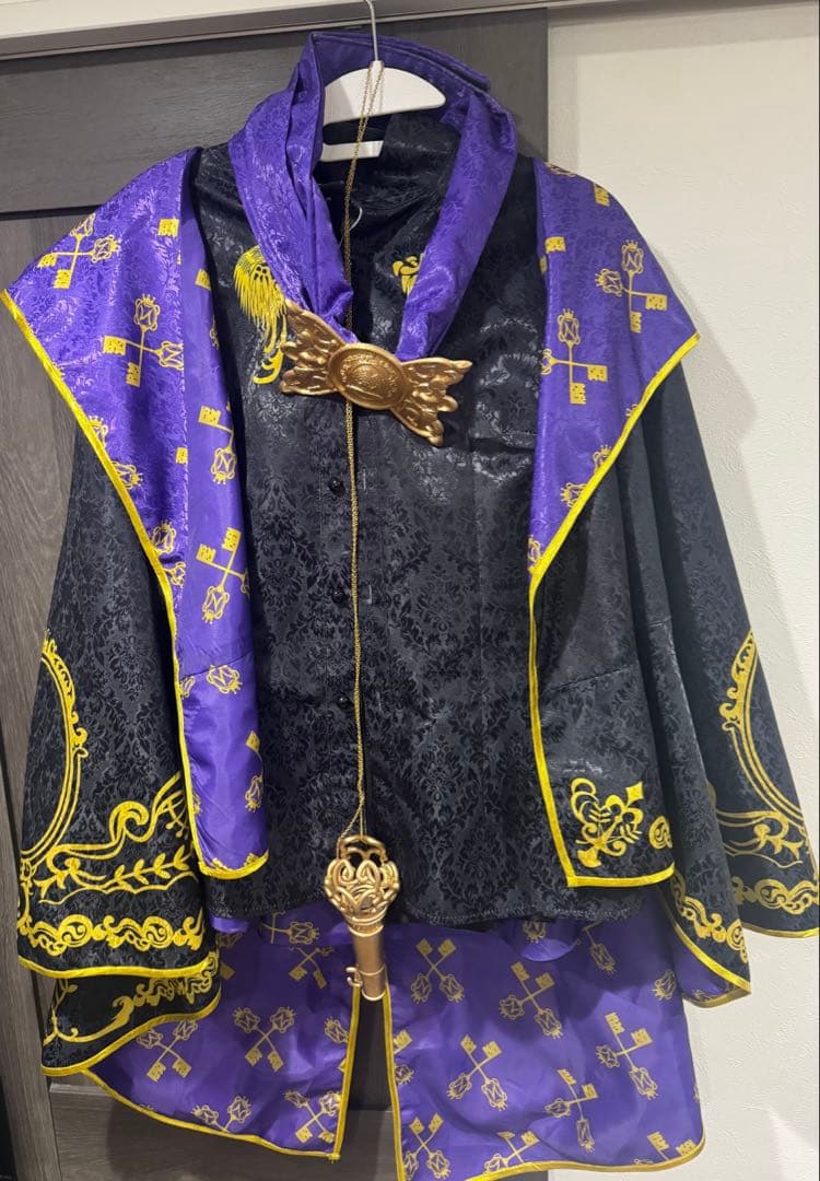 ツイステ　式典服　コスプレ