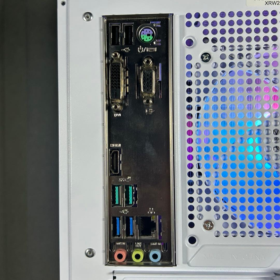 高性能 白 ゲーミングPC i5 8400 RTX2060 Windows11