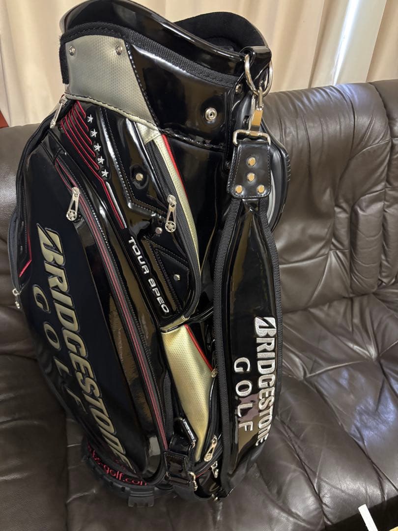 ブリヂストンゴルフ　キャディーバッグ　ツアーモデル　カバー各種つき