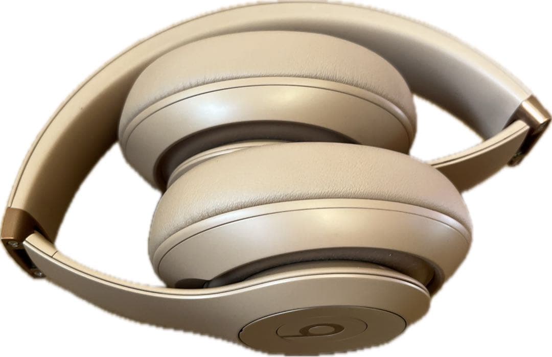 Beats Studio Pro x Kim Kardashian ムーン