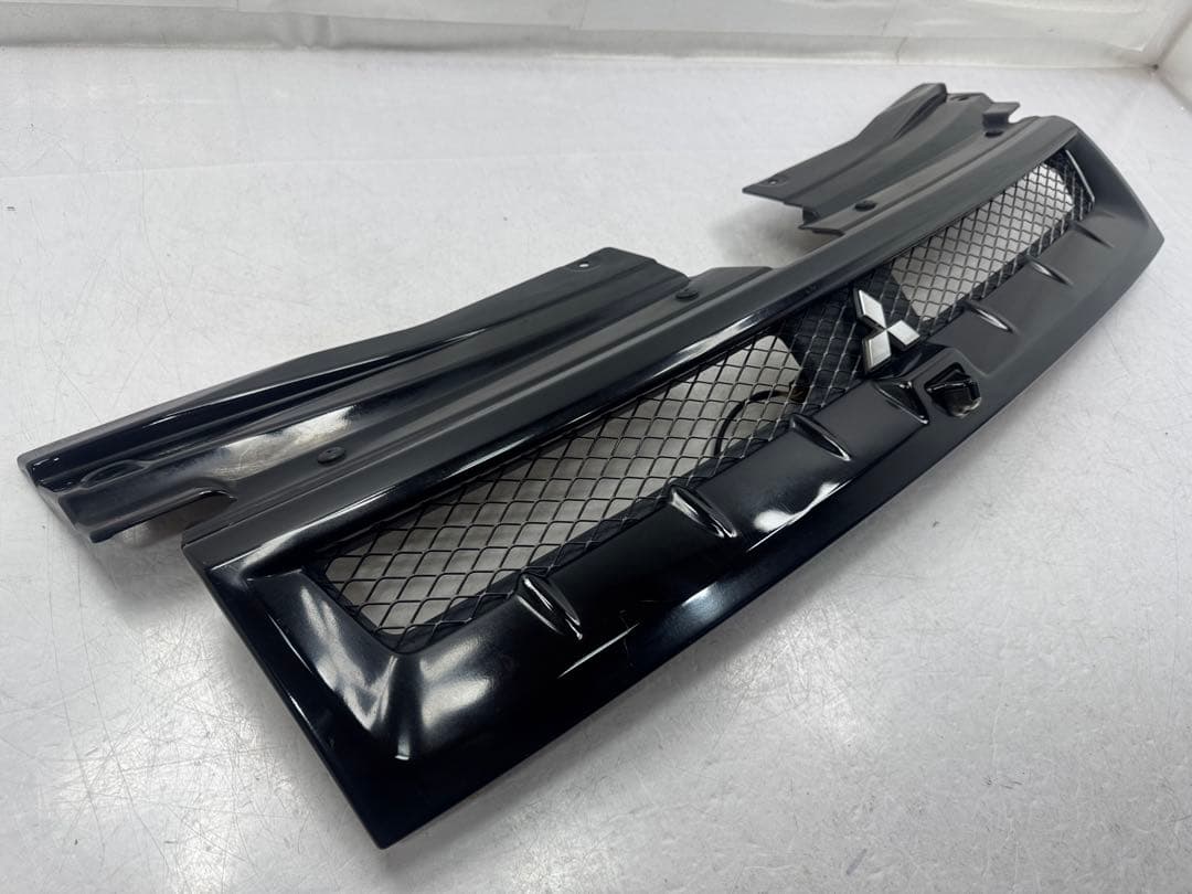 三菱 デリカD5 ローデスト CV5W 純正カメラ付きフロントグリル