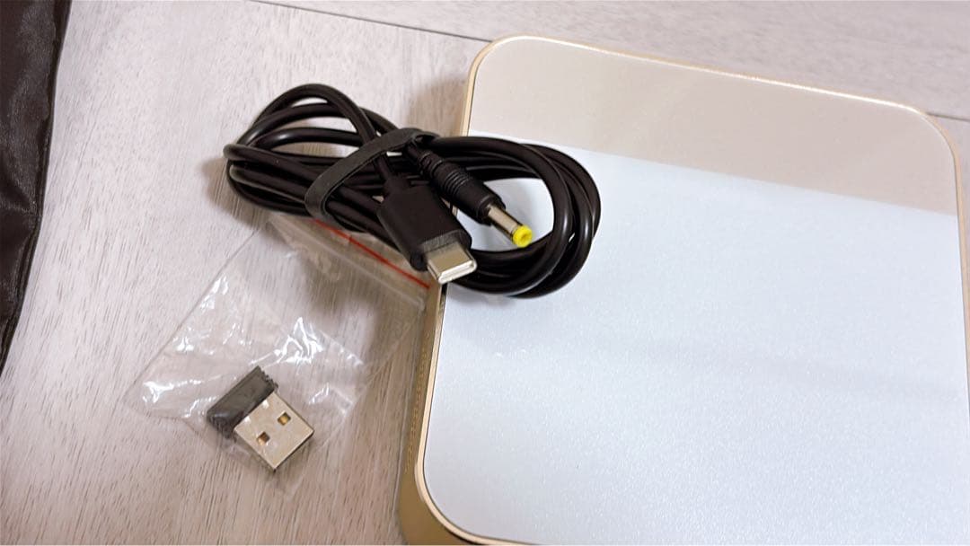 【最終値下げ】コンパクトプロジェクター 本体　KABENI PRO カベーニプロ