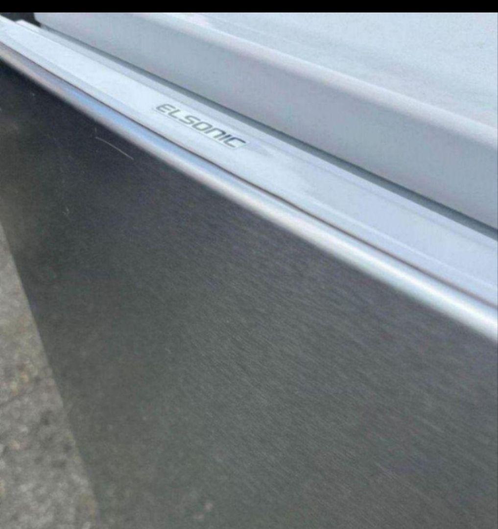 エルソニック冷凍冷蔵庫148L横縞模様　自動霜取り機能付き　2021年製