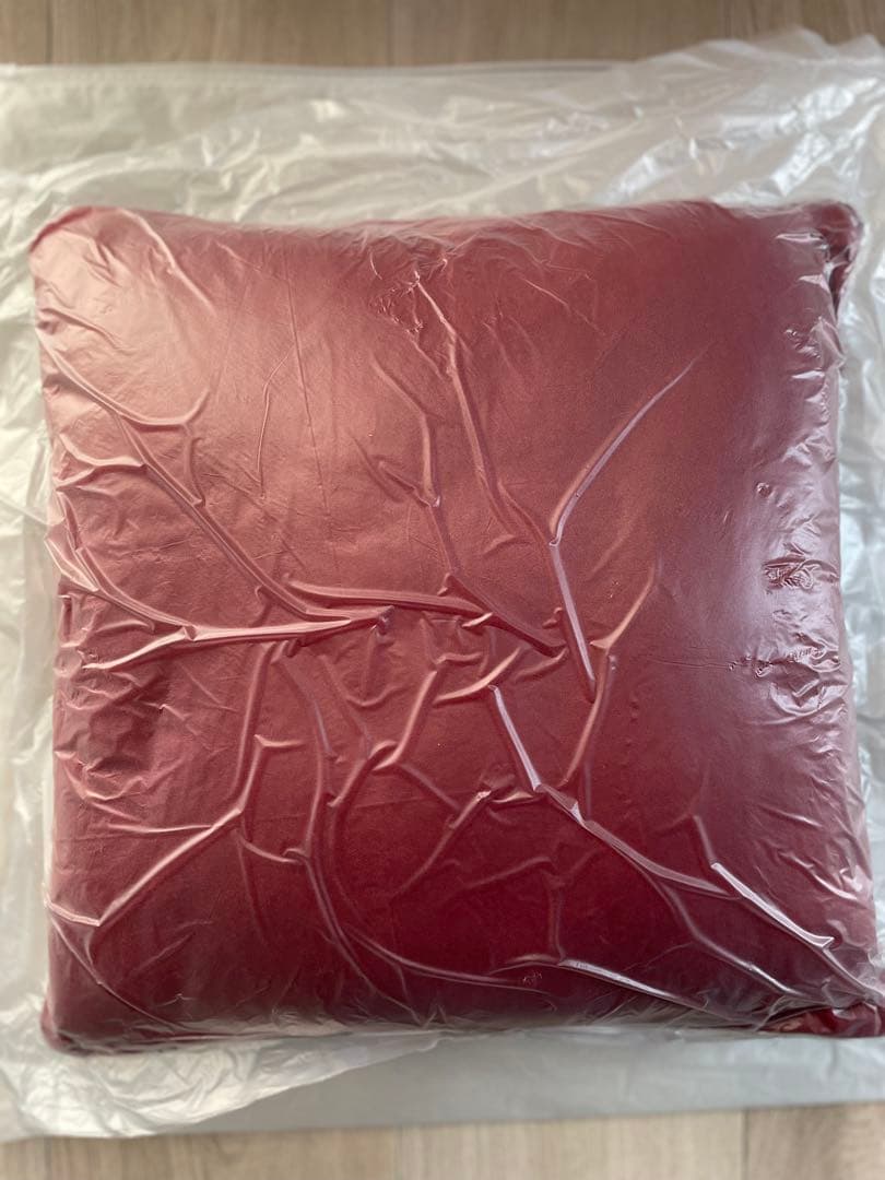 レア！ TikTok クッション 非売品 インテリア40×40 cm