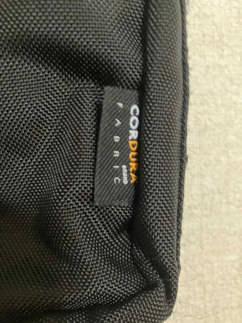 《美品》シュプリーム　supreme ショルダーバッグ　黒　正規品