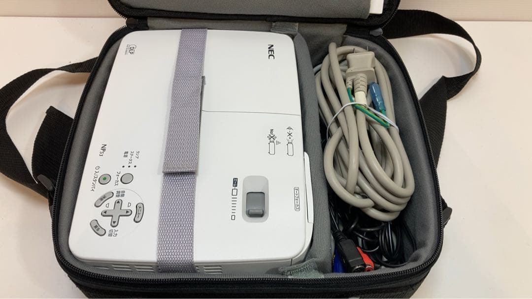 NEC プロジェクター　NP53