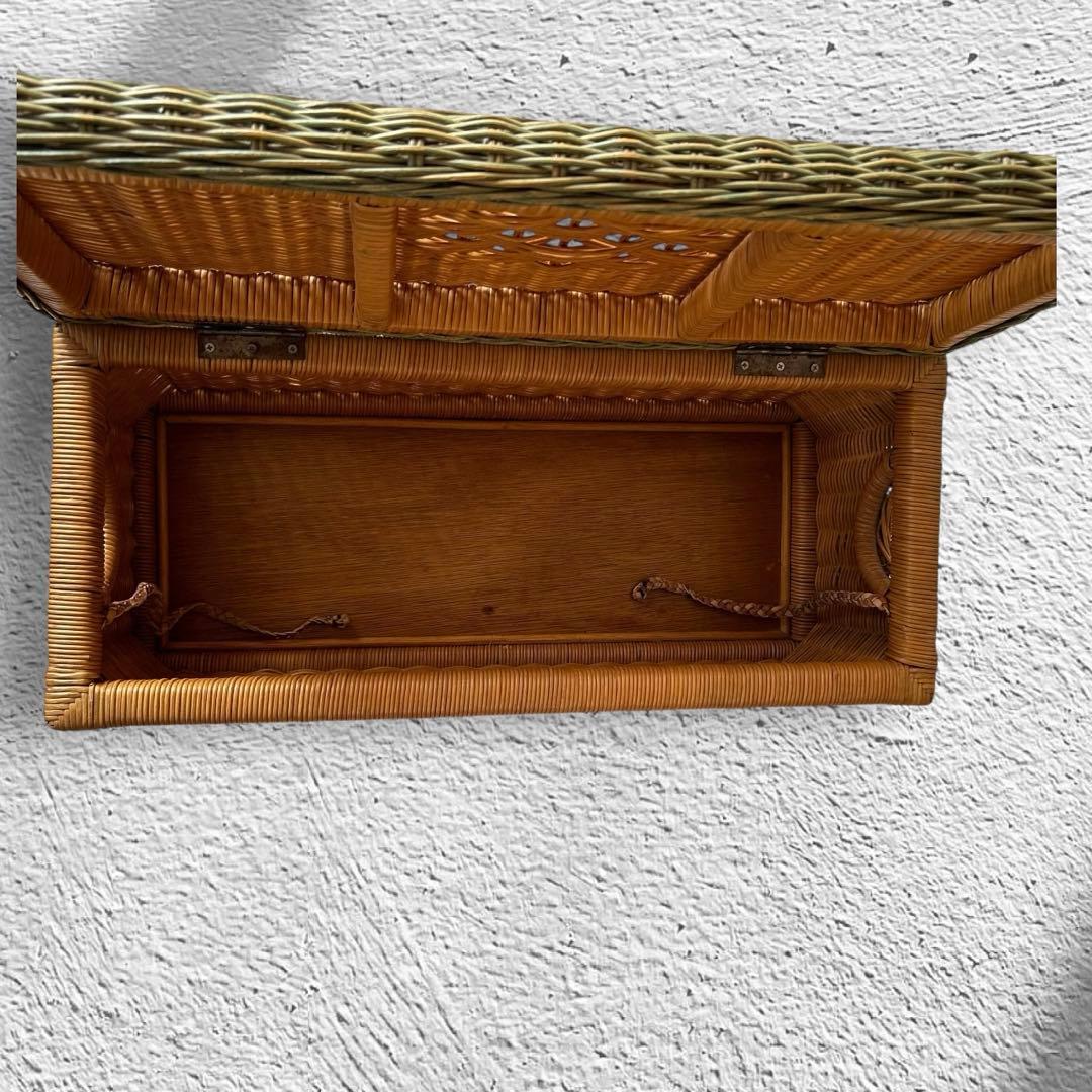 古い藤の収納ボックス　ラタンバスケット　ベンチ