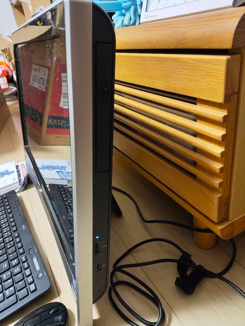 デスクトップPC 一体型 Intel Core i7 8GB 2TB Win10