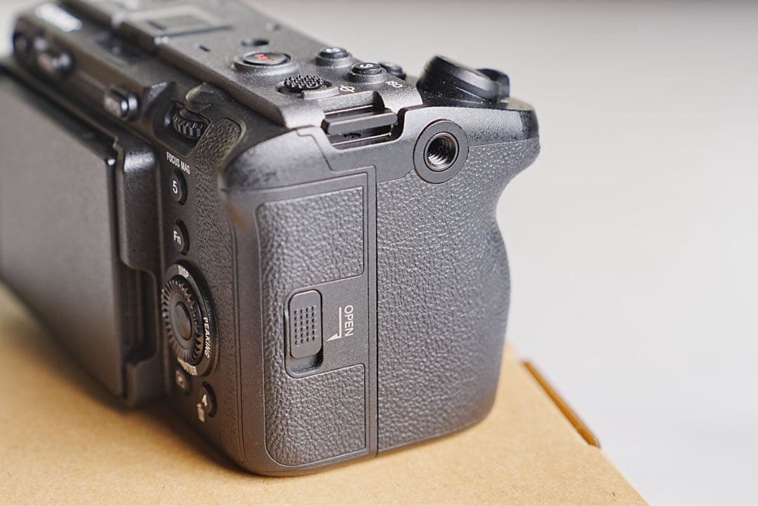 【美品】SONY FX30（ILME-FX30）ボディ／バッテリー付属ソニー