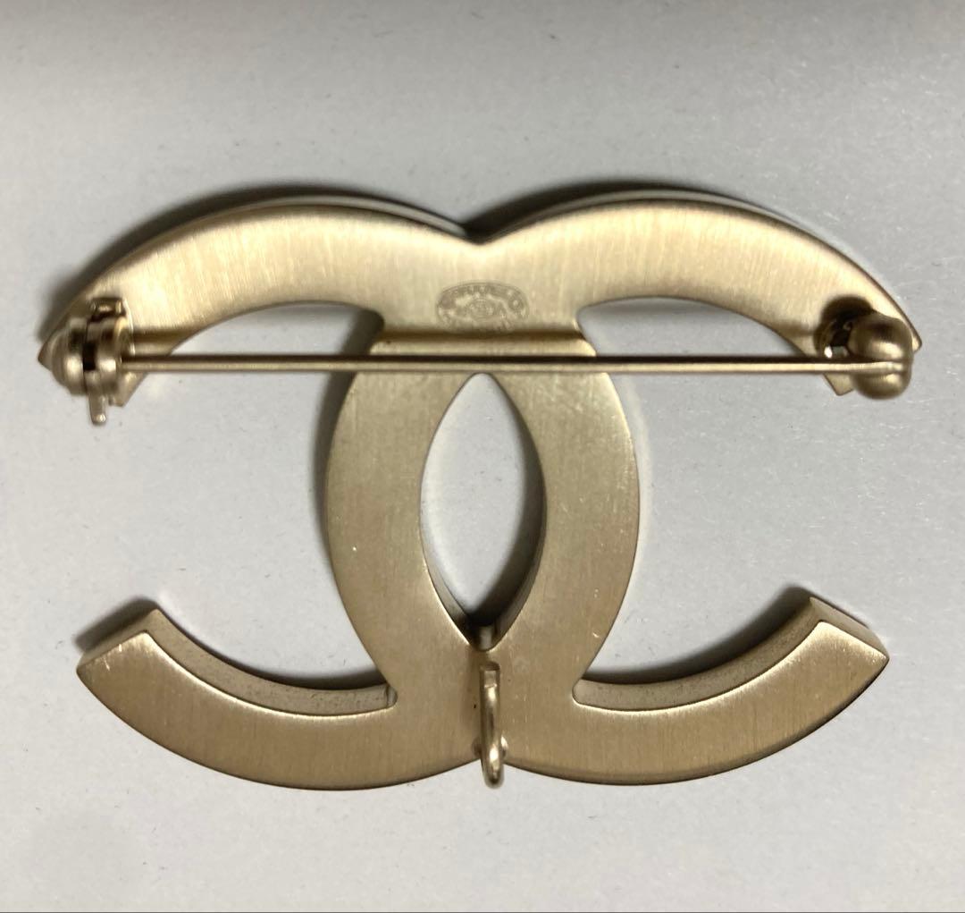 CHANEL ダブルCロゴブローチ ブラック・ゴールド