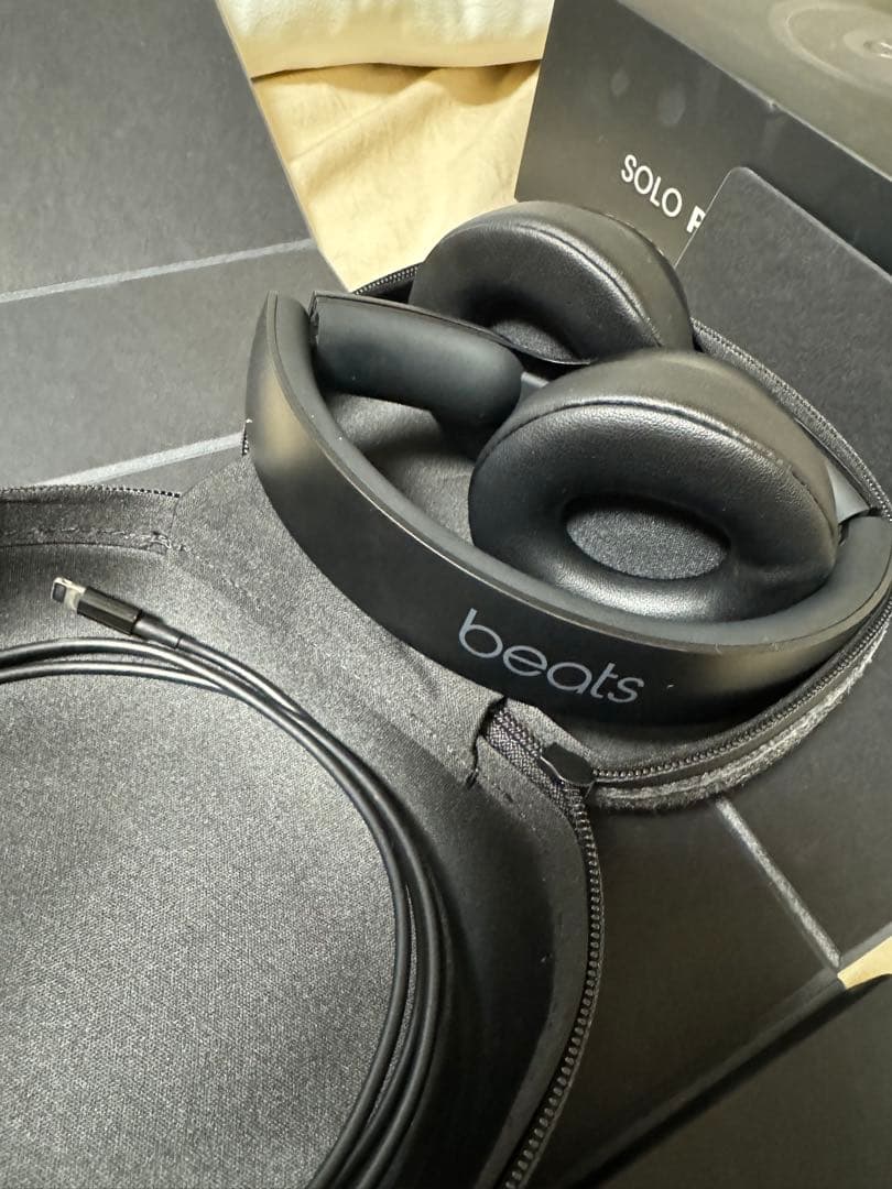 beats SOLO PRO ワイヤレスヘッドフォン　BLACK