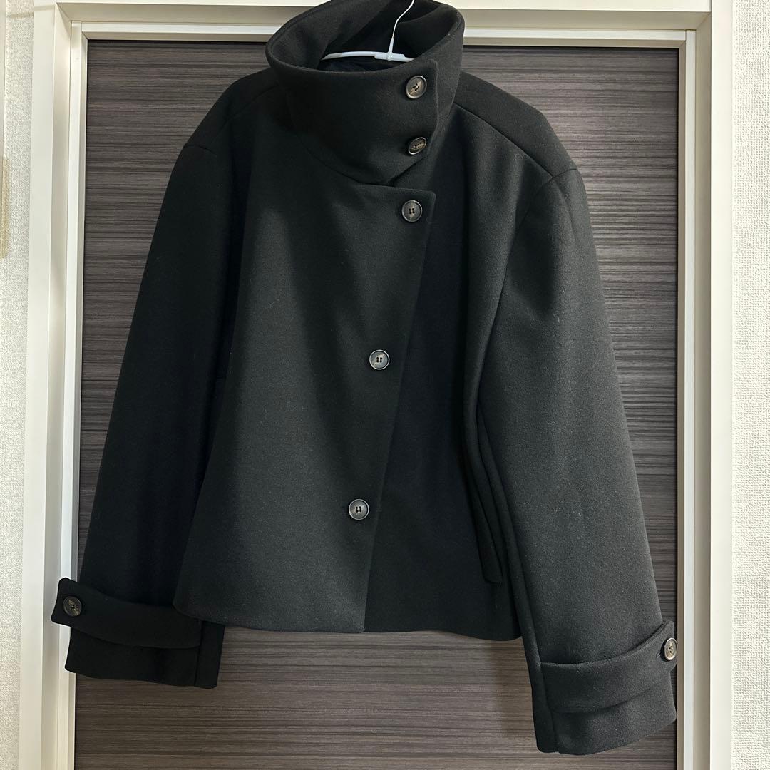 完売品ZARA ショートハイネックコート　ブラック