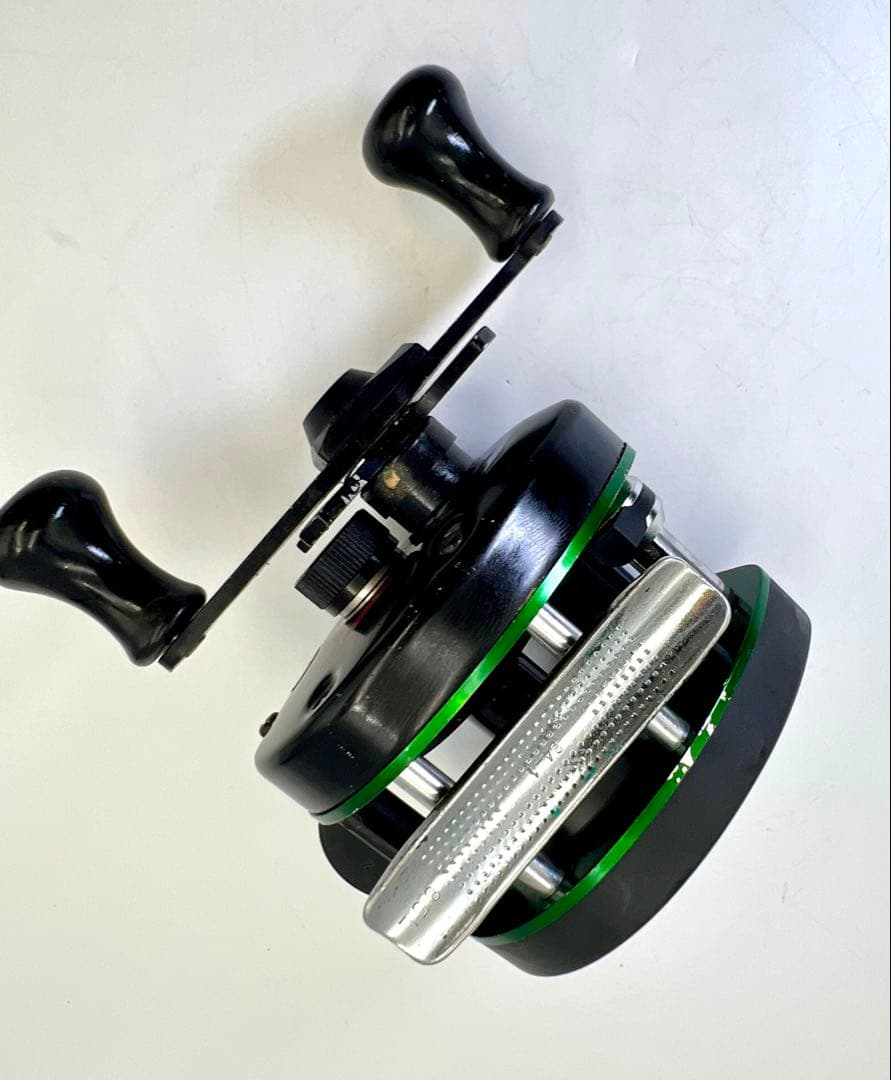 ABU GARCIA AMBASSADEUR MAG1 FLIPPINGグリーン