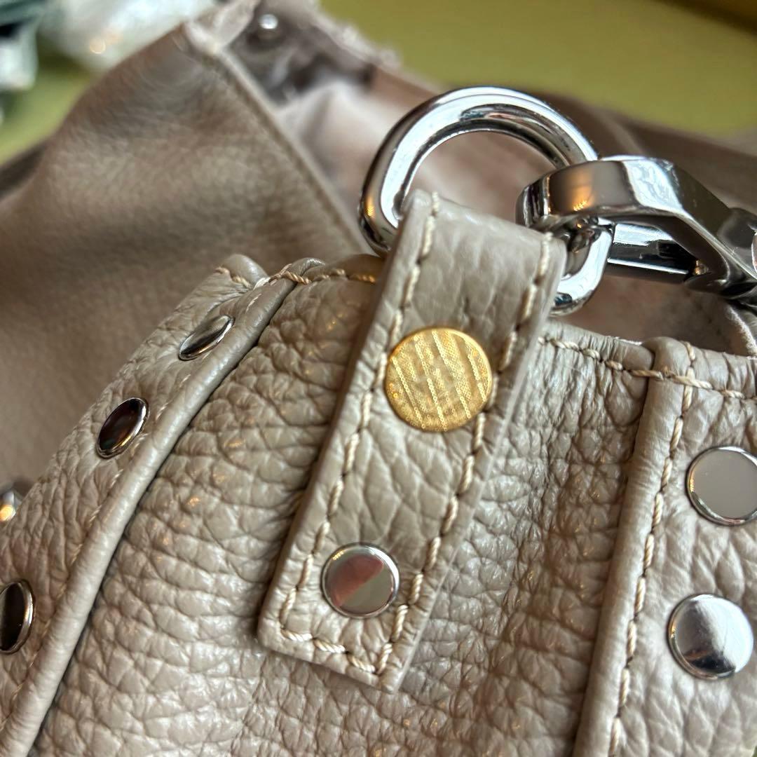 おーたにです 美品ザネラートポスティーナ　ベイビー　色トープ