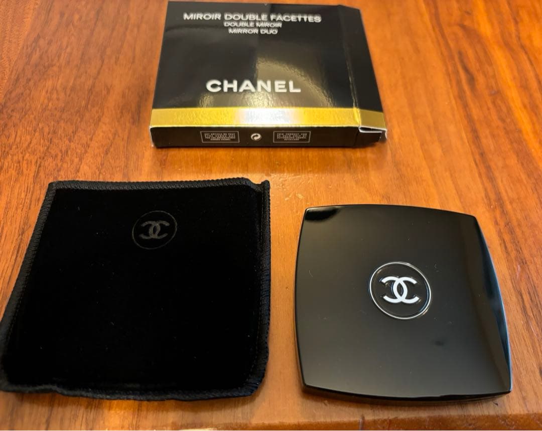 シャネルUVエサンシエル・ラクレームマン・ミロワールドゥーブルファセット