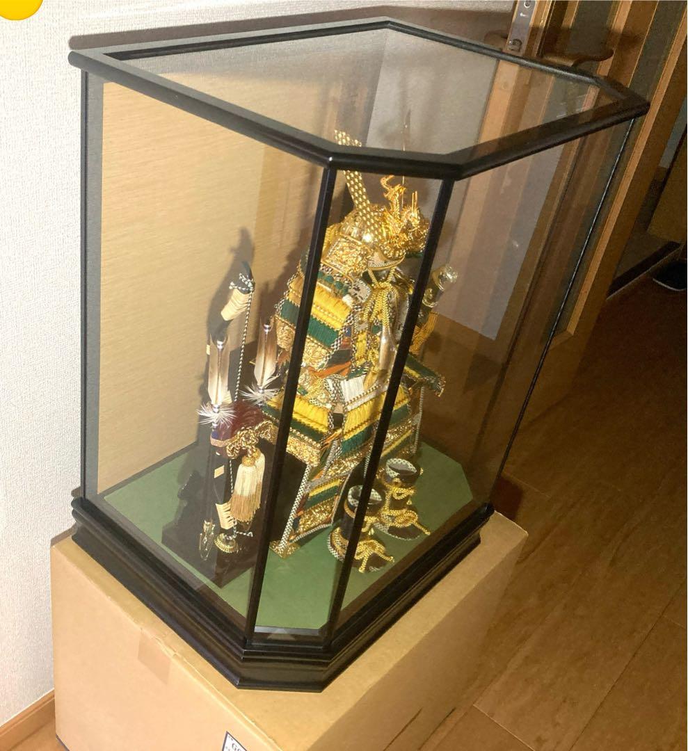 五月人形　鎧ケース飾り　ガラスケース入り