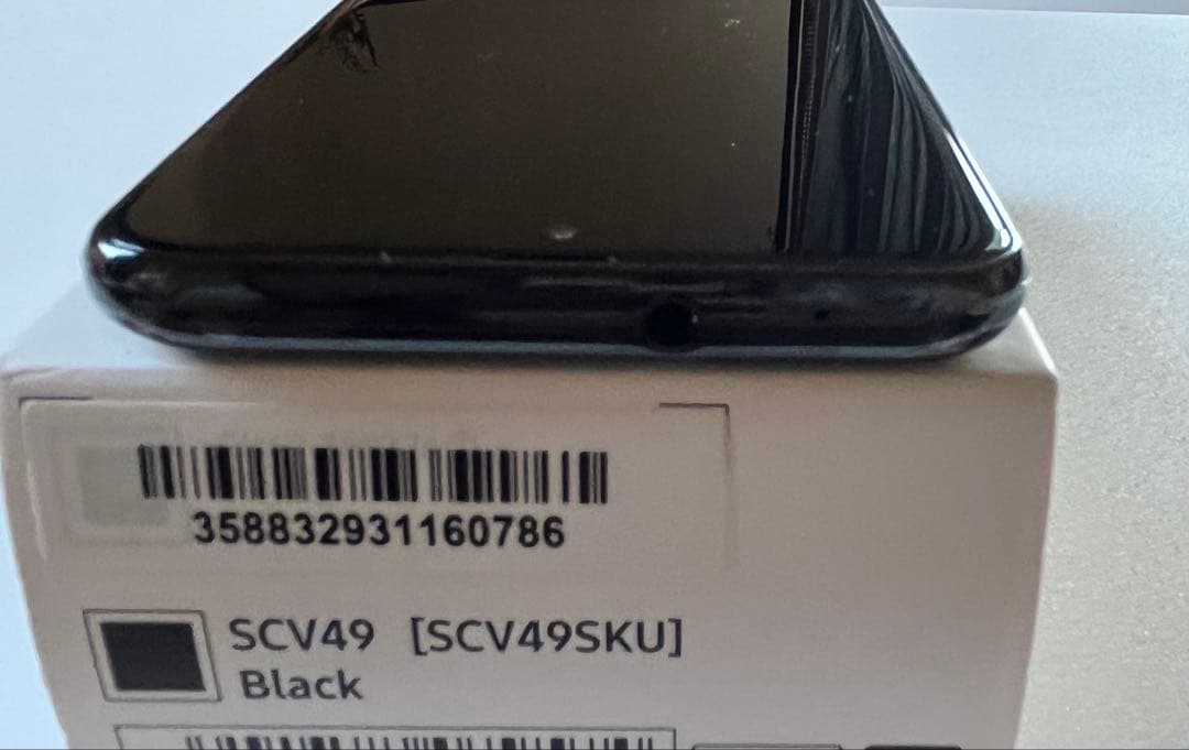 au ほぼ未使用Galaxy A21 SC-42A 64Gブラック透明　ケース付