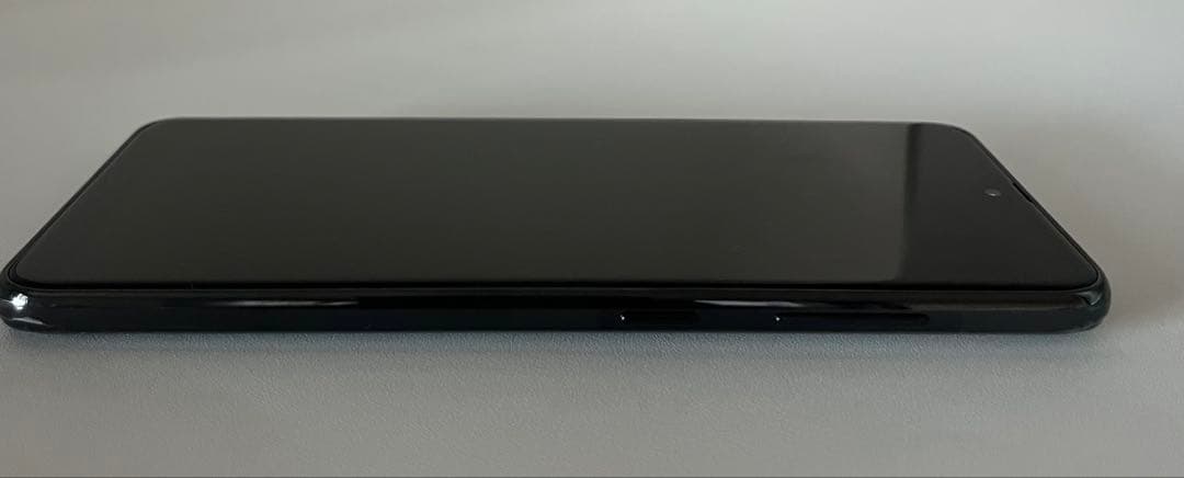 au ほぼ未使用Galaxy A21 SC-42A 64Gブラック透明　ケース付