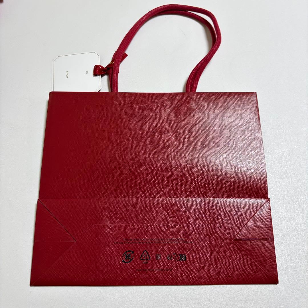 美品　カルティエ　ラブブレス　ブレスレットケース　空箱　現行品　リボン付き