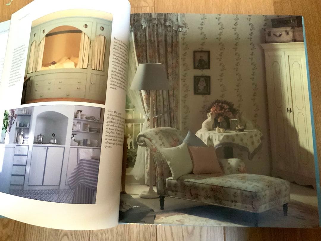 ローラアシュレー　コンプリート　ガイディング　トゥ　ホームデコレイティング(本)