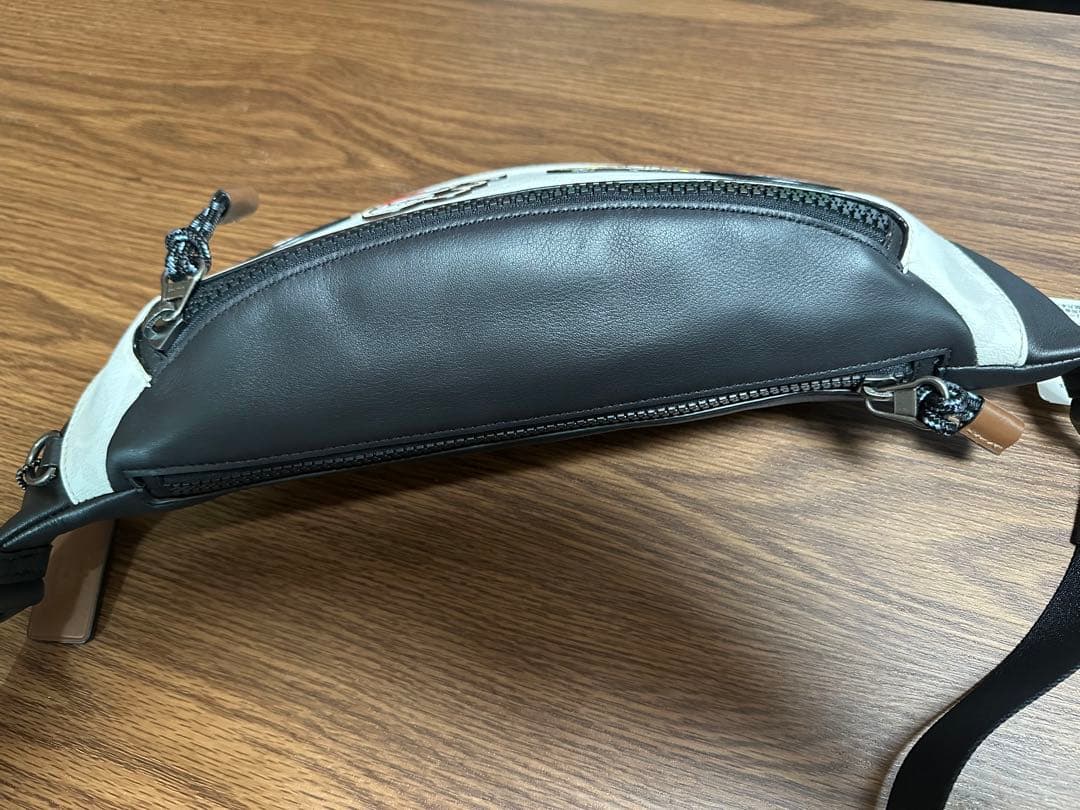 ミッキーマウス ボディバッグ