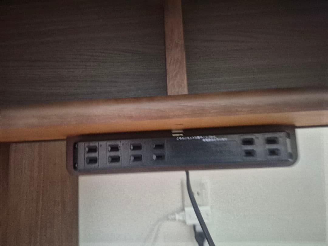 Karimoku ピュアナチュール モカブラウン デスクとパネルのみ、照明付き