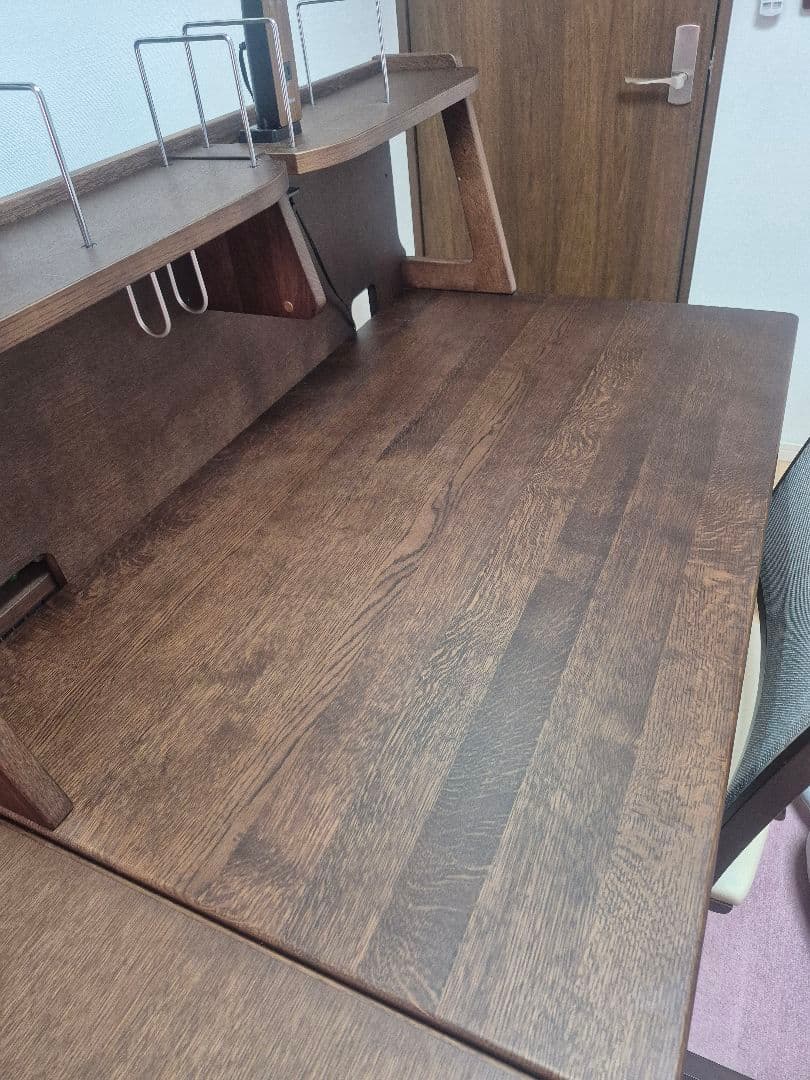 Karimoku ピュアナチュール モカブラウン デスクとパネルのみ、照明付き