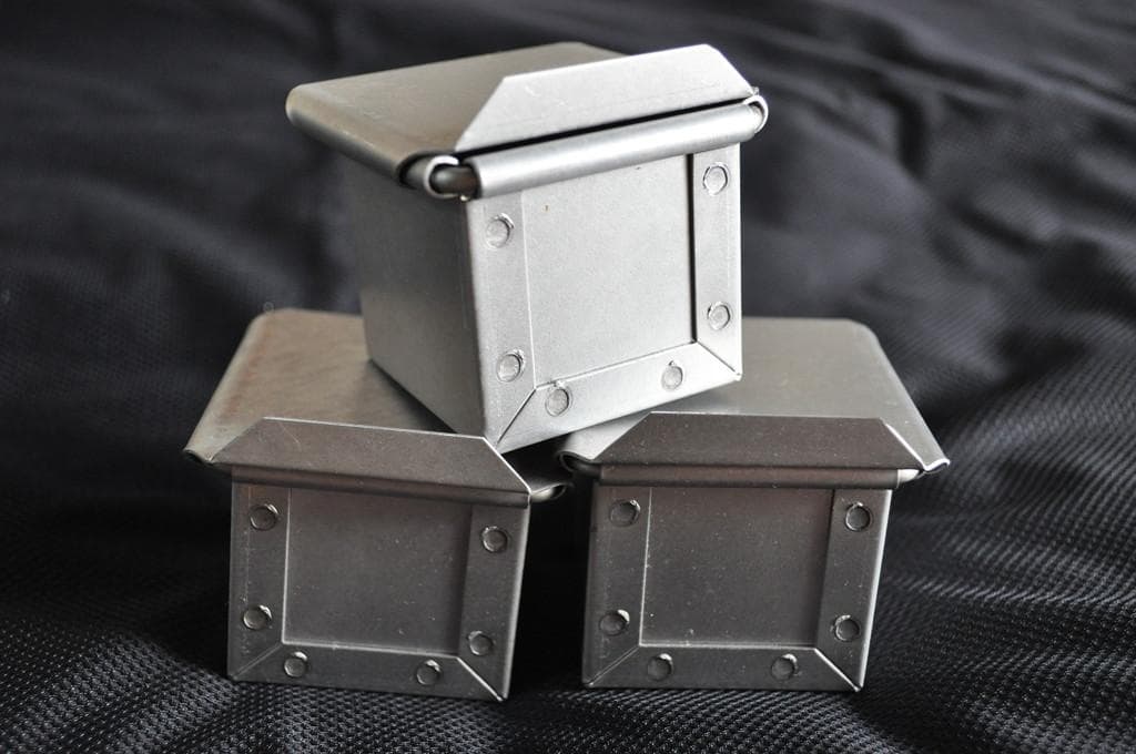 【アウトレット】ミニサイズ５センチ角キューブ パン焼き型24個セット【数量限定】