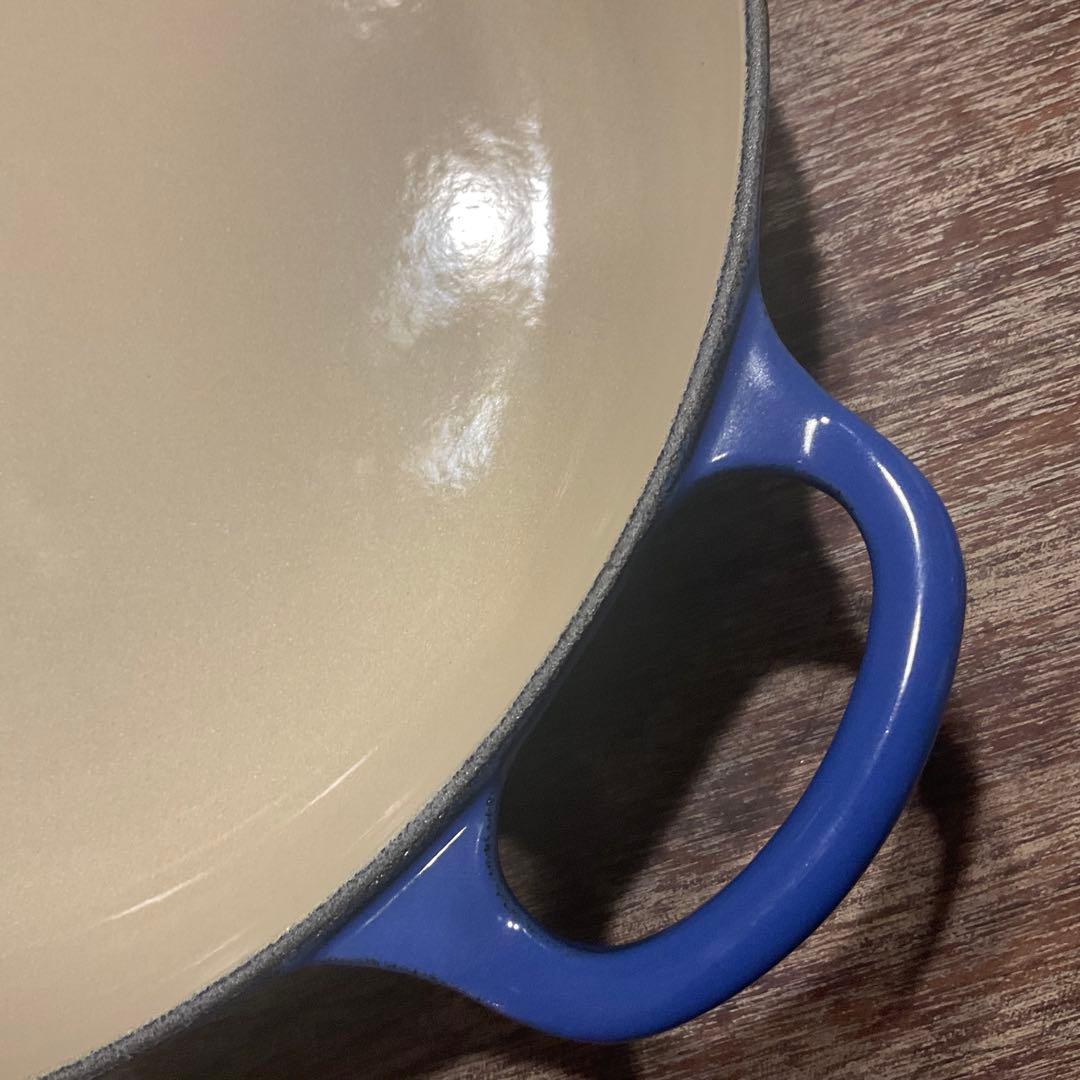 美品！ル・クルーゼ シグニチャー ビュッフェ・キャセロール 26cm