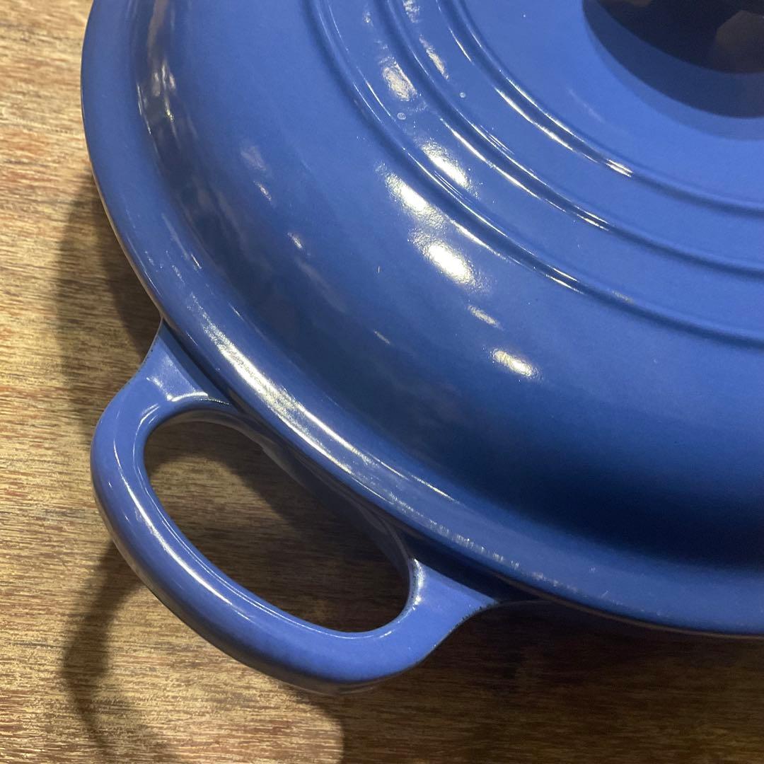 美品！ル・クルーゼ シグニチャー ビュッフェ・キャセロール 26cm