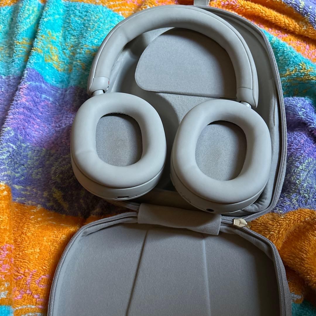 SONY WH-1000XM5(ほぼ新品