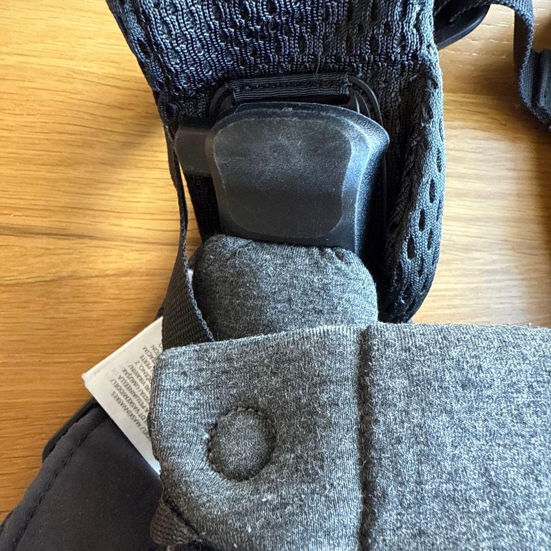 BABYBJORN ベビービョルン 抱っこ紐 ハーモニー ブラック
