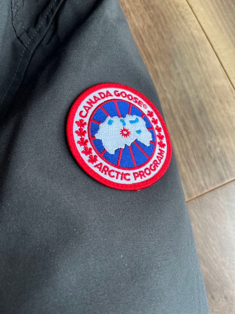 美品　  カナダグース　ダウンジャケット Sサイズ