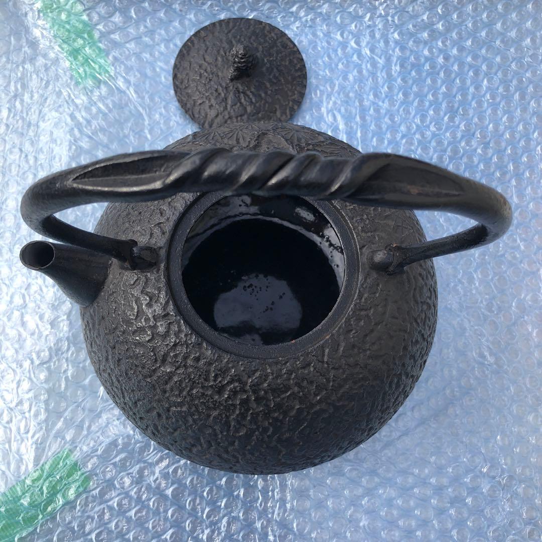 南部鉄瓶　金秀作　南部鉄器　満水容量1600ml 重さ1954g