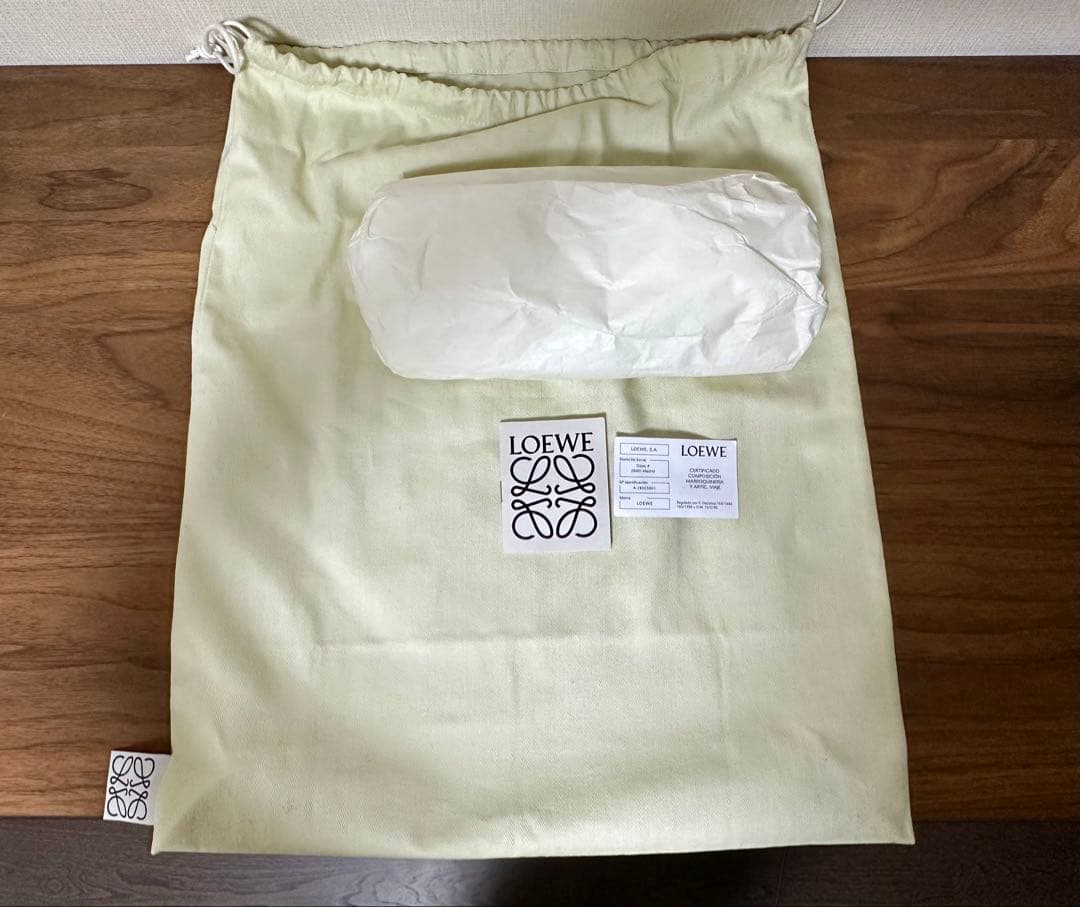 【最終値下げ/超美品/LOEWE】カゴバッグ フラワーチャーム付き